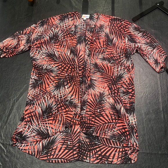 Gently Used - LulaRoe Bianka Kimono. (Kids size) - Picture 3 of 6